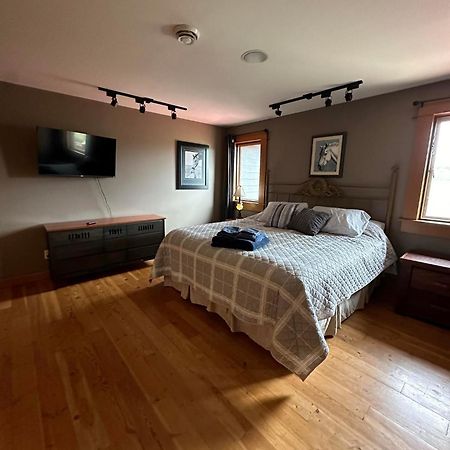 Paradise Acres Ranch Nanoose Bay ภายนอก รูปภาพ