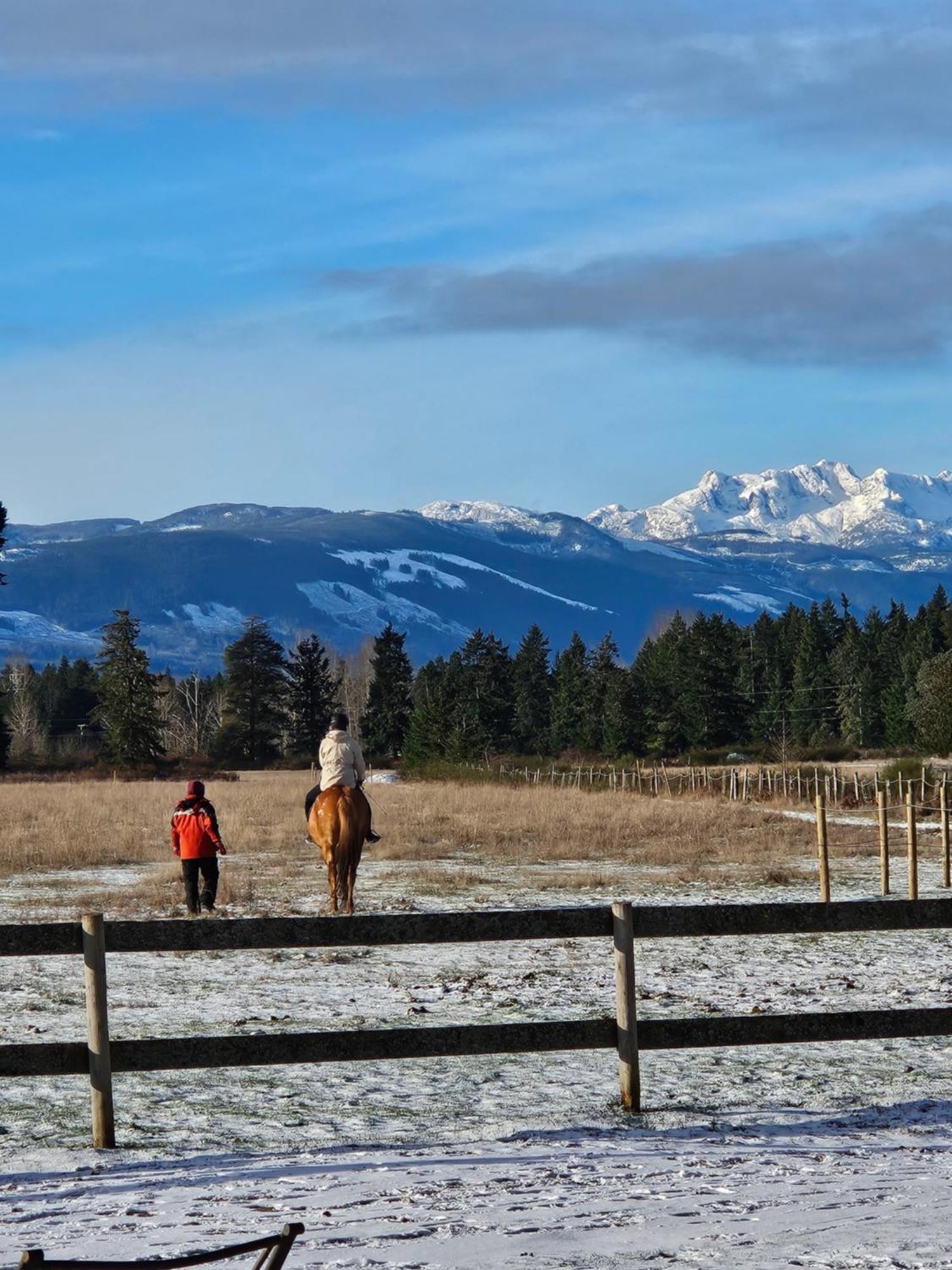 Paradise Acres Ranch Nanoose Bay ภายนอก รูปภาพ