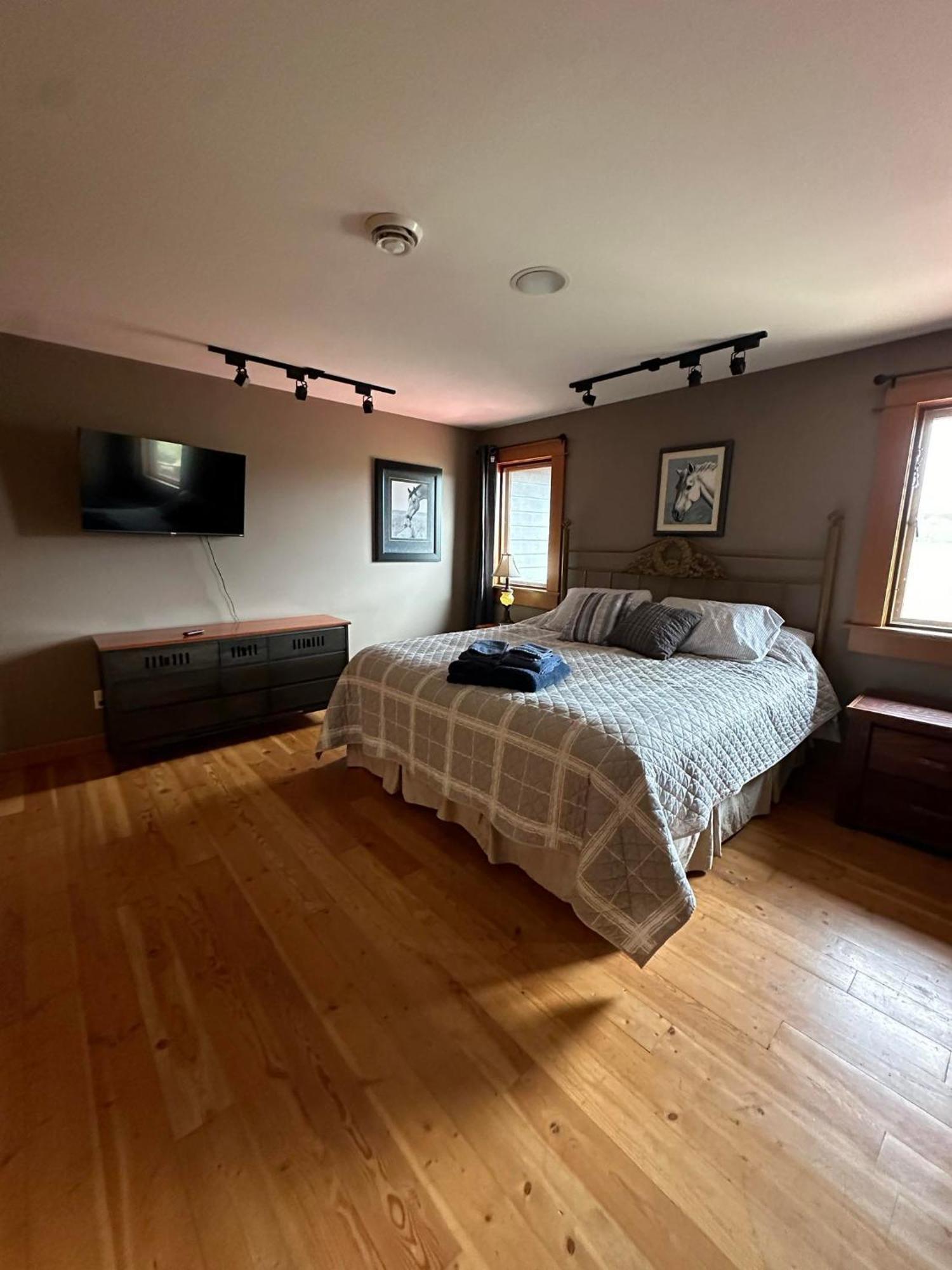 Paradise Acres Ranch Nanoose Bay ภายนอก รูปภาพ
